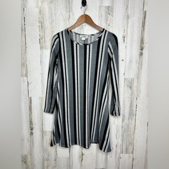 TMG New York Vintage Womren's Striped Top Gray White Size Medium - Picture 1 of 10